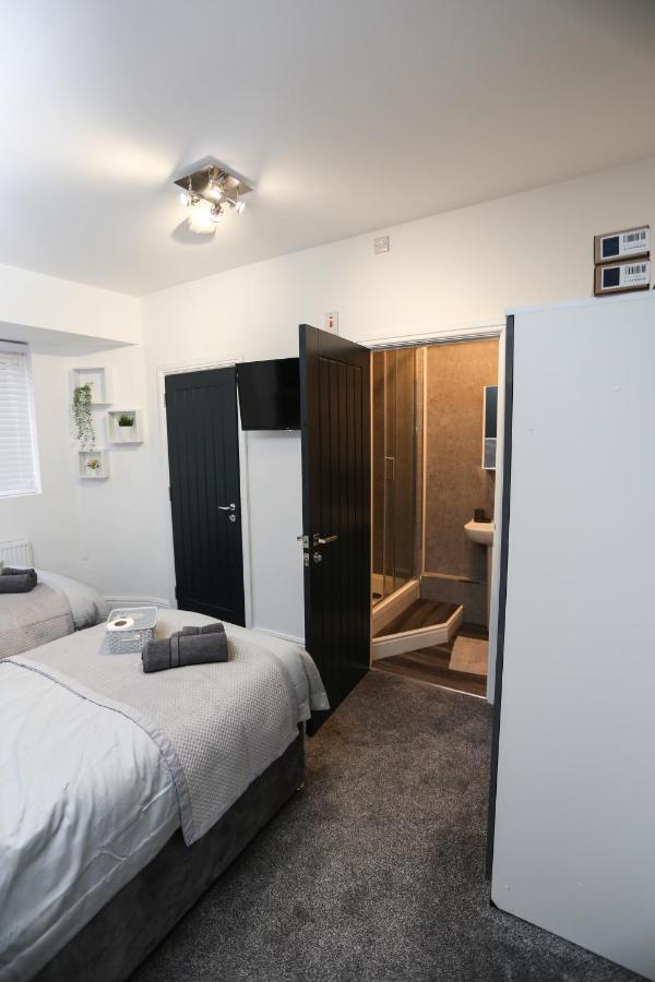 Cheerful 4-Bedroom Home In Sheffield Walkley Exterior photo